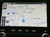 鮮明な地図表示で、安全運転をサポート。スムーズなルート検索で、目的地への道案内をしてくれます。