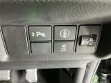 運転席から操作しやすい各種スイッチ