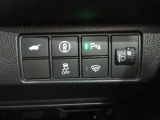 パーキングセンサーを装備しています。全車、弊社専門スタッフによる内外装クリーニングを実施しております。綺麗な状態でご納車いたします。
