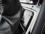 当社では入庫時にアイドリングチェック、試乗、装備品の確認を行っております♪