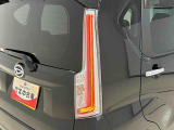 カスタム専用デザインのリヤコンビネーションランプ(クリアクリスタル/LEDストップランプ)は視認性が高く,省電力・長寿命化に貢献