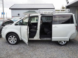 お車に関してのご質問などはLINE(ID友達検索&rarr;@210bdwpm)、直通アドレス(rerize@autorerize.co.jp)またはお電話(025-372-8118)までお気軽にお問合せ下さい♪