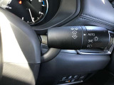 ALH機能付きLEDヘッドライト。対向車にまぶしい思いをさせずに自分は明るい視界を確保できます。