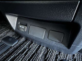 非常時やキャンプなどに役立つAC100Vコンセント付きです。
