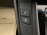 【eコンスイッチ】低燃費運転をサポートするECONモード。スイッチをONすると、エンジンやトランスミッション、A/Cなどを協調制御し、燃費の向上に貢献。エコドライブの効果を高めます。