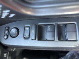 窓スイッチは使用感が出やすい所。文字消えや汚れ、オート機能・ロック操作の有無も確認◎。