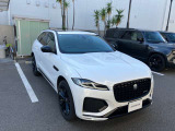 ガラスルーフとルーフレールがよりスタイリッシュなデザインを演出しています。