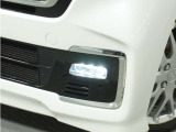 ◆フォグライト◆ 霧などの悪天候時、自車の位置を示すとともに前方や路肩が見えずらい時、近い位置をワイドに照らしてくれます