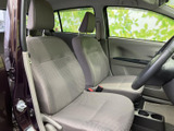 シンプルで使いやすい内装空間。落ち着いた色調で、運転席からの視界も良好です。快適なドライブをサポートします。