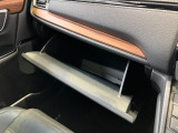 ホンダセンシング装着車となっております。衝突軽減ブレーキ、誤発進抑制機能、歩行者事故低減ステアリング、路外逸脱抑制機能、アダプティブクルーズコントロール、車線維持支援システム他、安全運転を幅広く支援。