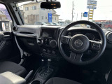 シンプルでカッコよいインパネ周りになってます!