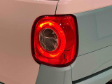 丸目で愛嬌のあるデザインのLEDリヤコンビネーションランプ(LEDストップランプ)が省電力・長寿命化を実現。