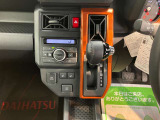 エンジンオイル、オイルエレメント、ワイパーゴム交換。その他バッテリーやベルト類など点検の上、必要な場合には交換してお渡します。