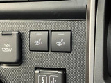 品質へのこだわり!フロアマットやシートなど車内をキレイに清掃し、ニオイや汚れなどを徹底的にクリーニングしてもらっております。室内はピカピカです☆