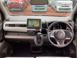 ご納車時には再度洗車・室内清掃を行い展示中についてしまった汚れも落として気持ち良くお乗りいただける状態にして納めさせていただきます!