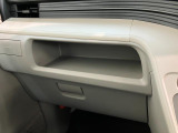 品質には自信があります!ハッピーの品質・キレイなお車をお届けさせていただきたい!そんな気持ちでキレイに仕上げております。フロアマットなどの清掃はもちろん、シート下なども徹底的に清掃しております。