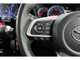 オーディオはステアリングスイッチで操作OKです!運転中にハンドルから手を離さないで操作が可能なので、安全性もアップしますね!