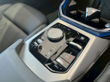【ご納車後について】遠方のお客様はお住まいのエリアのBMWサービス工場にてメンテナンスを受けて頂けます。現地BMWへのお取次ぎなどもさせて頂きますのでご安心下さい。