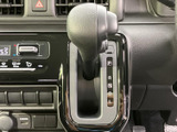 シンプルな操作で、安全な車線変更をサポートします。視認性の高いデザインで、夜間の走行でも安心です。