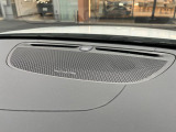 【harman kardon】ハーマンカードンのHi-Fiスペシャリストと共に、モデル別に開発・設計された専用チューニングが臨場感溢れる音響空間を実現しています。