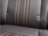 ◆ISOFIX◆シートベルトいらずでチャイルドシートと固定金具を連結するだけでガッチリ固定できます。