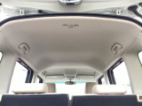 自社整備工場で点検整備をおこなってからお渡ししています。車検が残っている場合は『12ヶ月点検整備』を、車検整備付きの場合は『車検整備』をおこないます。整備費用は車両本体価格に含まれています。