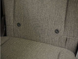 ◆ISOFIX◆シートベルトいらずでチャイルドシートと固定金具を連結するだけでガッチリ固定できます。