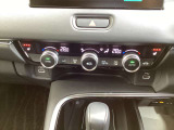 運転席&助手席シートヒーター付きです。