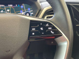 地図情報や車両情報などをステアリングのスイッチから操作して表示できます。
