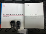 メンテナンスノート【整備記録簿】、取説も揃ってます。スマートキーはバッグなどにしまったままボタン操作でエンジンの始動・停止ができて大変便利です。