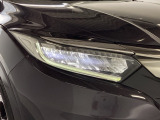 LEDヘッドライト(右側)です