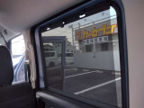 サンシェード付いてます。