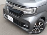 ●運転席・助手席エアバッグ ●ABS ●プライバシーガラス ●セキュリティーアラーム ●VSA ●スマートキー ●イモビライザー ●LEDヘッドライト ●アイドリングストップ