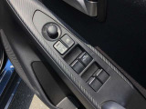 パワーウインド・電動格納付きドアミラースイッチは、ドアに集中☆