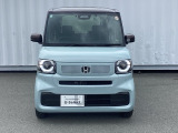LEDヘッドライトは、本当に明るくて安全です。暗い夜道からお客様を守ってくれます。運転しやすいですし、自慢にもなるかも?黄色いハロゲンライトと見比べてください。