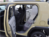 当社はピットがあり整備士も常駐してますので納車前整備・車検整備もお任せ下さい。