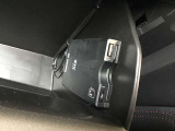 ETCが装着されています。再セットアップ後高速道路の料金所をノンストップで通過できて大変便利です。
