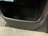 品質へのこだわり!フロアマットやシートなど車内をキレイに清掃し、ニオイや汚れなどを徹底的にクリーニングしてもらっております。室内はピカピカです☆
