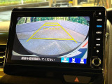 【バックカメラ】駐車時に後方がリアルタイム映像で確認できます。大型商業施設や立体駐車場での駐車時や、夜間のバック時に大活躍!運転スキルに関わらず、今や必須となった装備のひとつです!