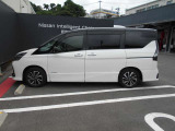 ハンズフリーオートスライドドアです。両手が塞がっていてもスライドドアを開閉出来ますので便利ですよ。よ。