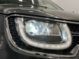 【LEDヘッドランプ】明るいライトが夜間の安全運転をサポートします。消費電力も少なく長寿命です。