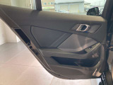 デザイン・走行性能・実用性を高いレベルで両立したプレミアムコンパクトモデルです。