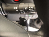 【減速セレクタースイッチ】指先操作だけで減速「減速セレクター」はハンドルの左右に取付された2つのスイッチで減速の強さを調整できます。