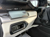 4.0L V型8気筒 DOHCツインターボ 650ps/6,000rpm 86.7kgm/4,500 rpm(カタログ値) 8AT 285/40ZR22・325/35ZR22 カーボンブレーキ/イエローキャリパー ランボルギーニANIMAオフロードモード  ワイトレ10mm