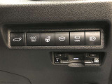 【ETC2.0ユニット(ビルトイン)】高速・有料道路の料金所をキャッシュレス、スムーズに通過可能です。高速道路上に設置されたITSスポットからの情報取得も可能です。