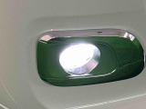 悪天候時に視界確保するLEDフォグランプが標準装備 !(^^)!