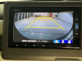 リアカメラ付で、後方をナビ画面で確認。車庫入れも安心です。もちろん、バックギアと連動しています。