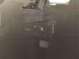 前後方録画タイプのドライブレコーダーを装着しています。機能の詳細につきましては、展示店舗までお尋ねください。