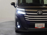 LEDヘッドライト&フォグライトで夜道を明るく照らしてくれるので安心♪