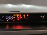 スピードメーター内の警告灯/表示灯を点灯した状態です。